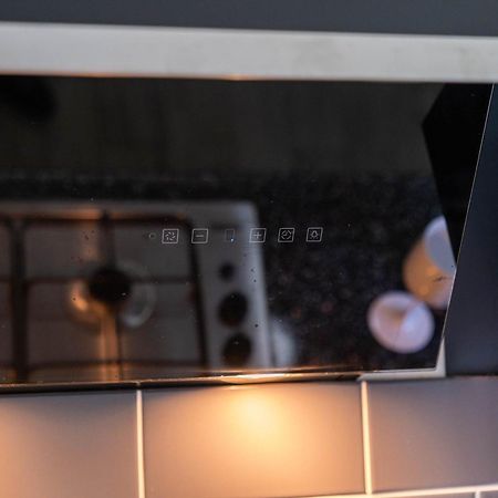 Five Bedroom Townhouse - Near City Centre - Edgbaston - On Street Parking - Wifi - Netflix - 974P Birmingham Zewnętrze zdjęcie