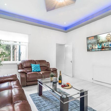 Five Bedroom Townhouse - Near City Centre - Edgbaston - On Street Parking - Wifi - Netflix - 974P Birmingham Zewnętrze zdjęcie