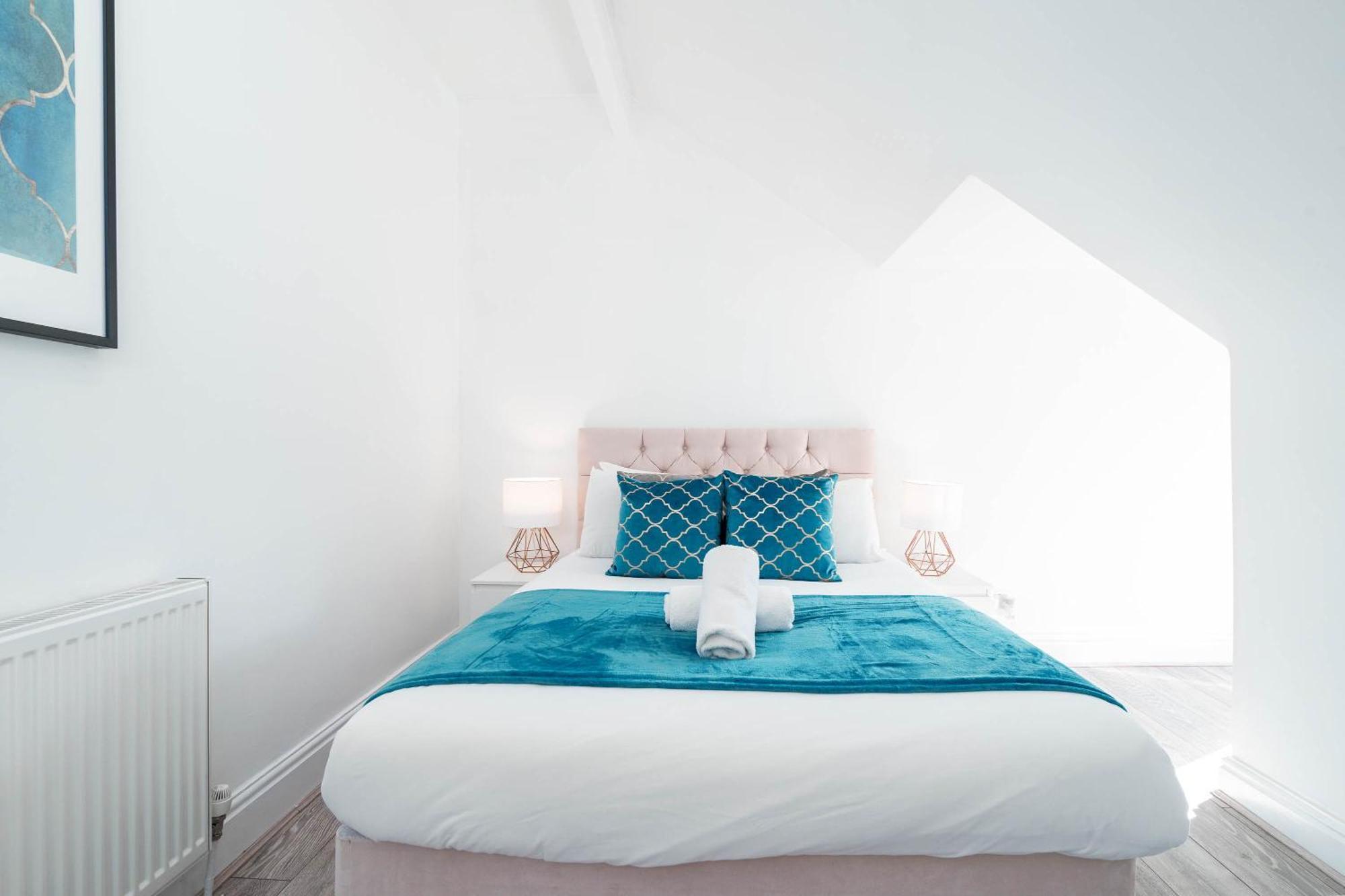 Five Bedroom Townhouse - Near City Centre - Edgbaston - On Street Parking - Wifi - Netflix - 974P Birmingham Zewnętrze zdjęcie