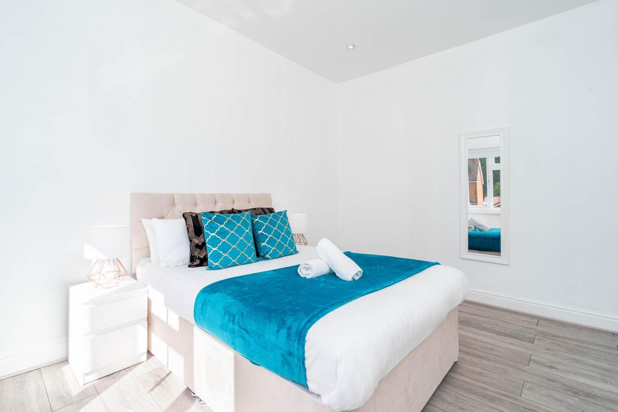 Five Bedroom Townhouse - Near City Centre - Edgbaston - On Street Parking - Wifi - Netflix - 974P Birmingham Zewnętrze zdjęcie
