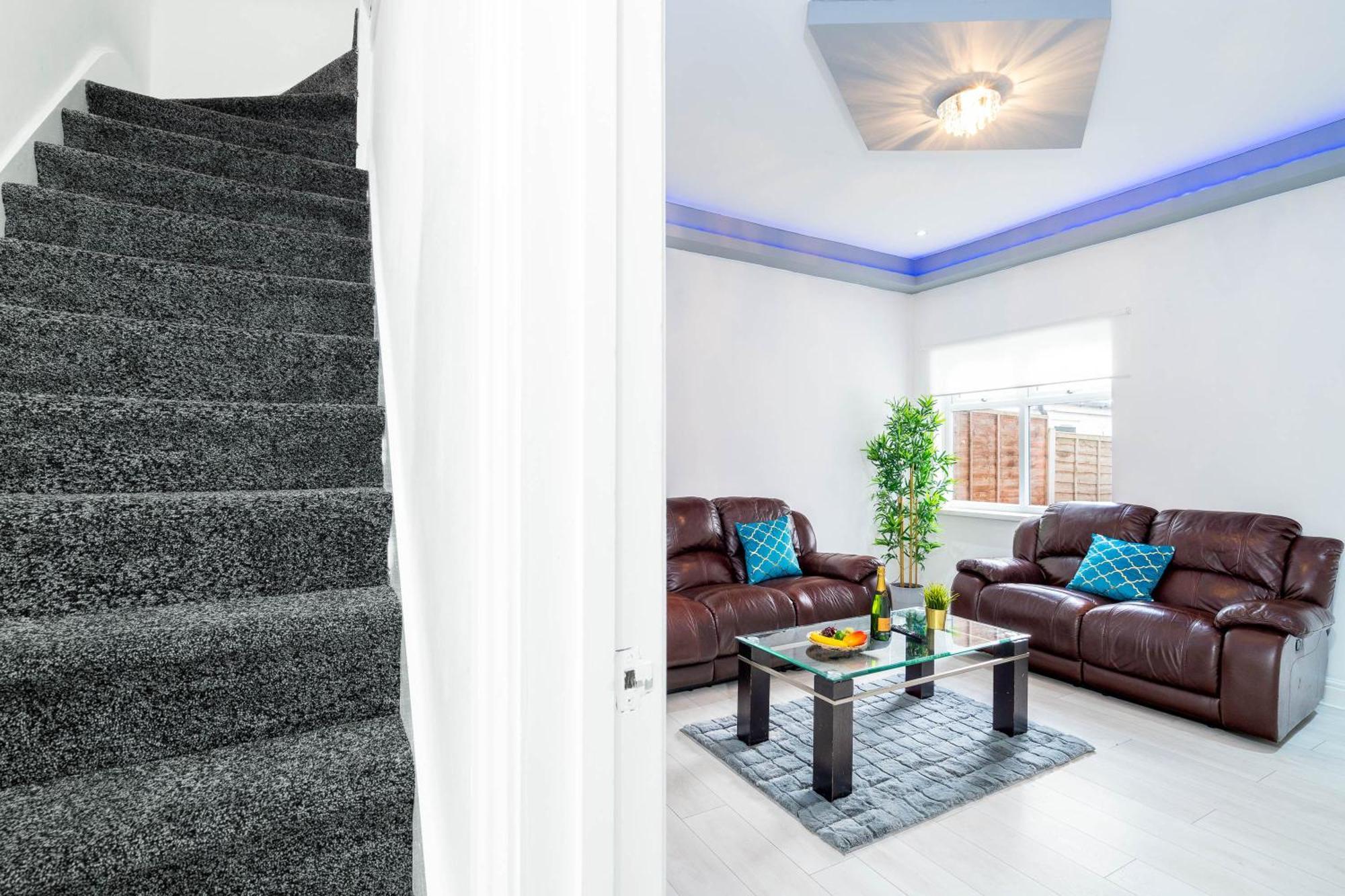Five Bedroom Townhouse - Near City Centre - Edgbaston - On Street Parking - Wifi - Netflix - 974P Birmingham Zewnętrze zdjęcie