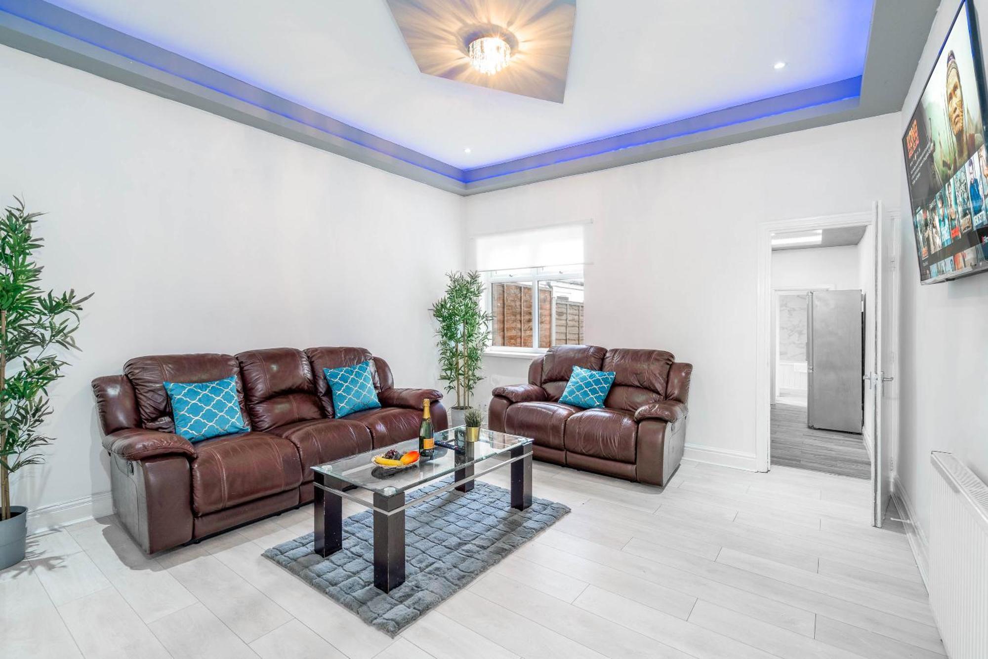 Five Bedroom Townhouse - Near City Centre - Edgbaston - On Street Parking - Wifi - Netflix - 974P Birmingham Zewnętrze zdjęcie