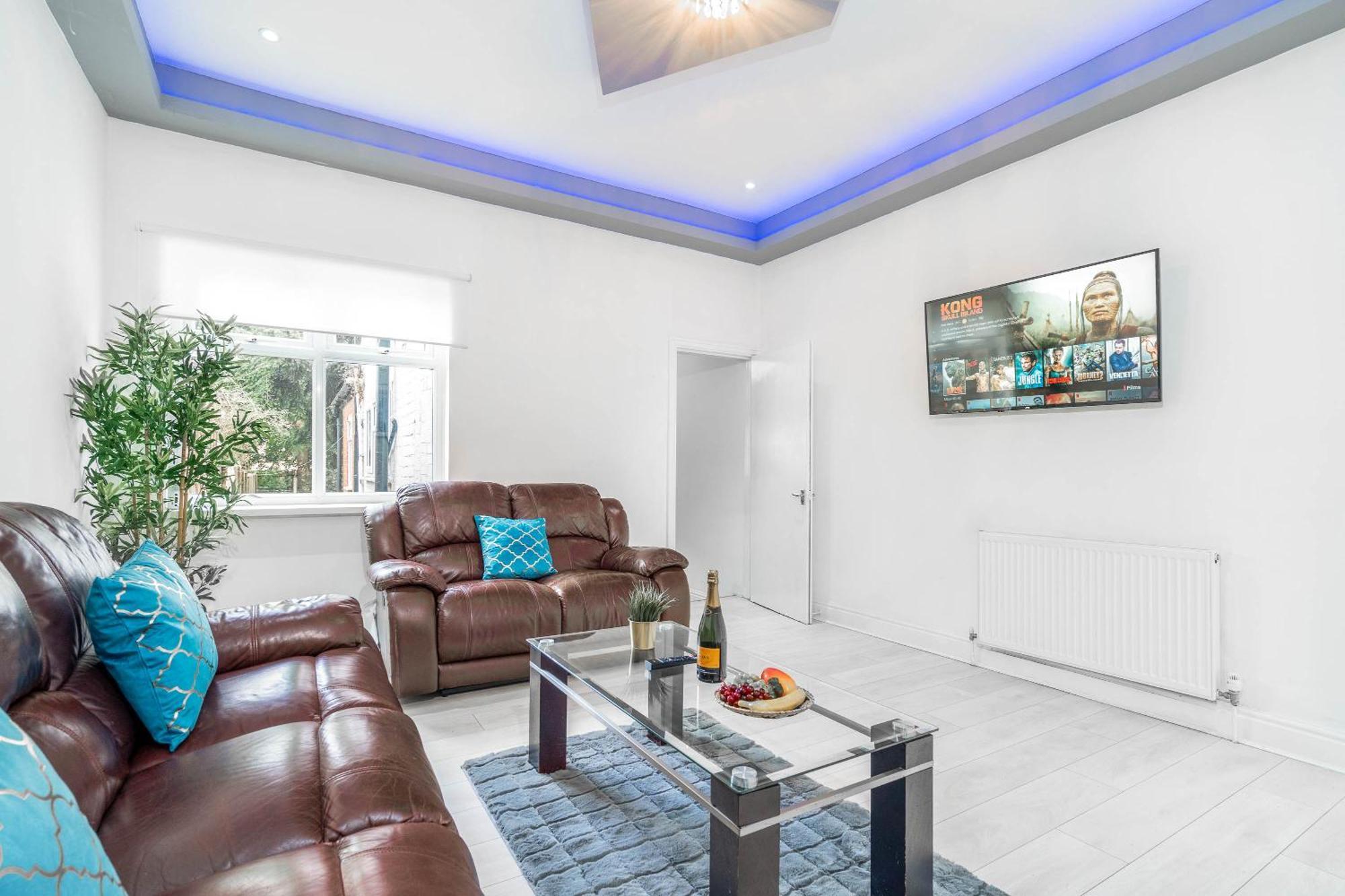 Five Bedroom Townhouse - Near City Centre - Edgbaston - On Street Parking - Wifi - Netflix - 974P Birmingham Zewnętrze zdjęcie